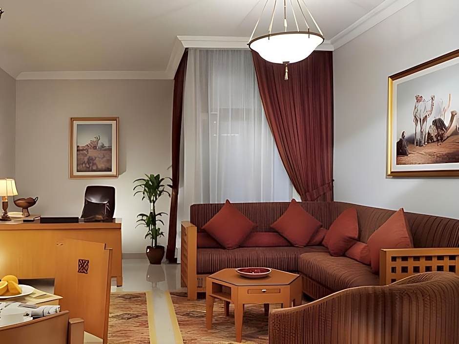 Gloria Hotel & Suites