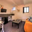 Twin Swans Motel