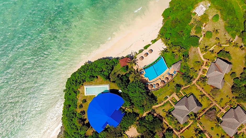 Pearl Beach by Sansi