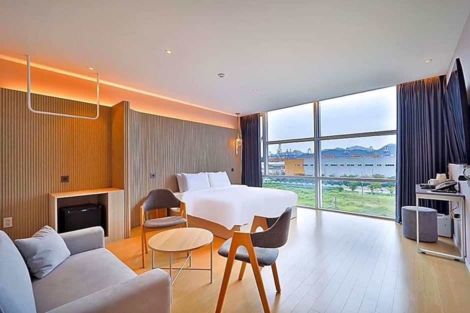 Browndot Signature Hotel