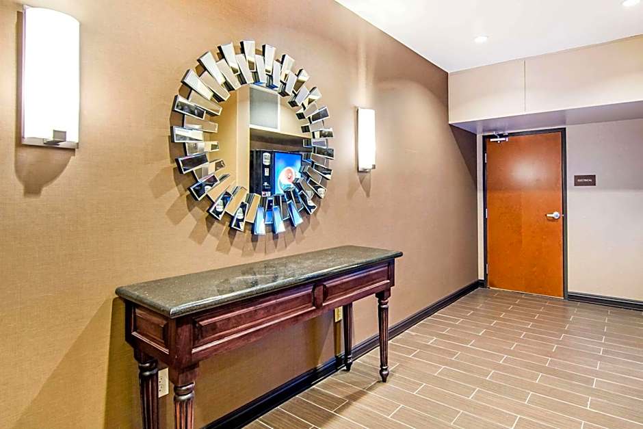 Comfort Inn & Suites Independence