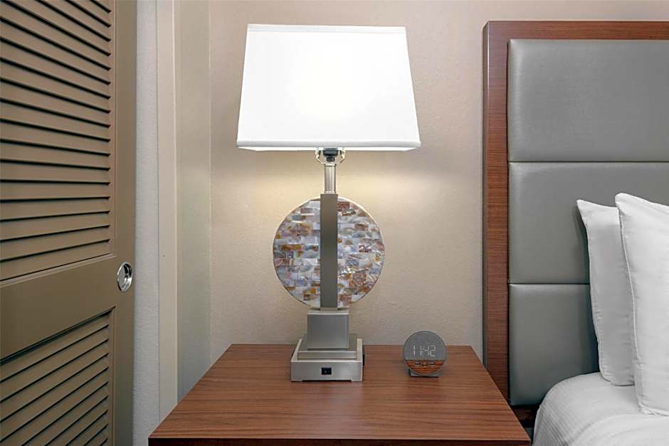 DoubleTree By Hilton Hotel West Palm Beach - Airport