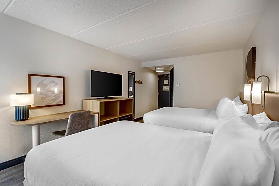 Spark by Hilton Atlanta Airport South College Park