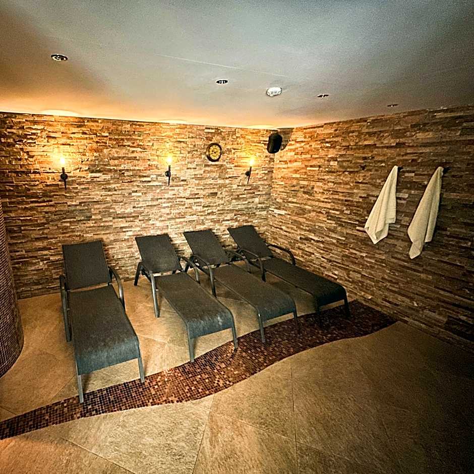 Country Saloon Belá