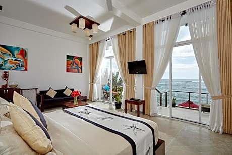 Cape Suite with Sea View