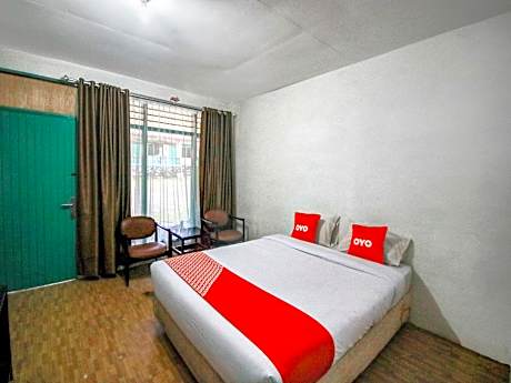 OYO 2322 Dien Karona Hotel