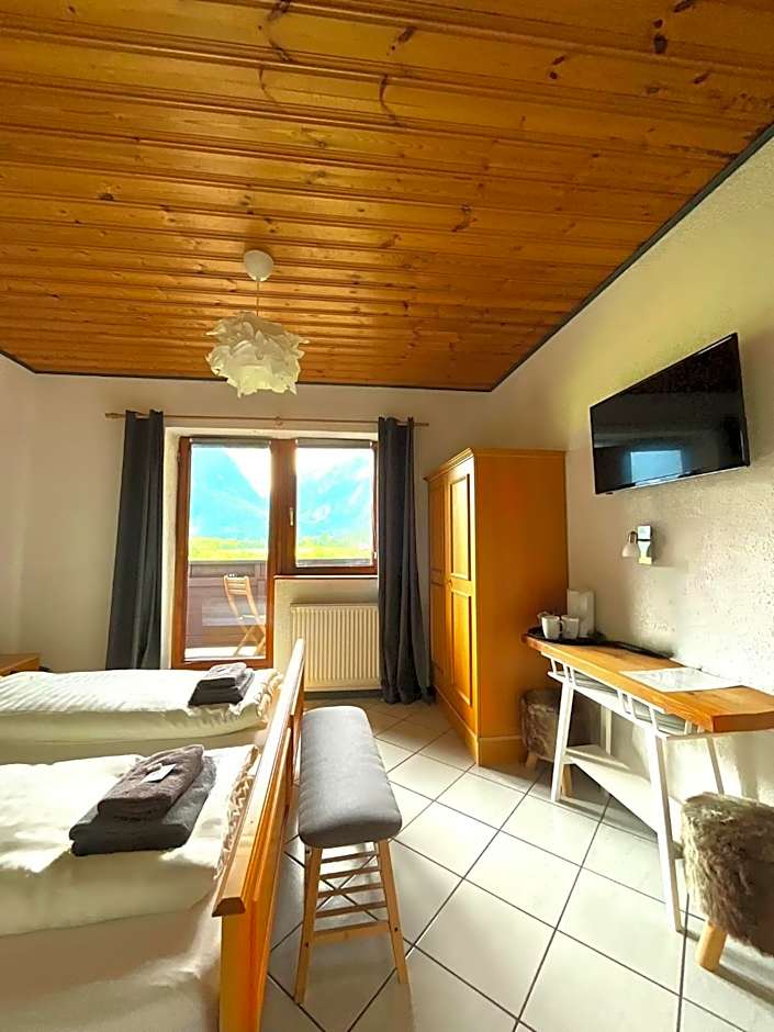 Hotel Wildrose
