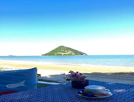 Brassiere Beach Hotel