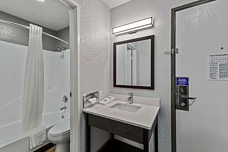 1 Queen Bed | Suite, Non-Smoking, Sofa-Bed