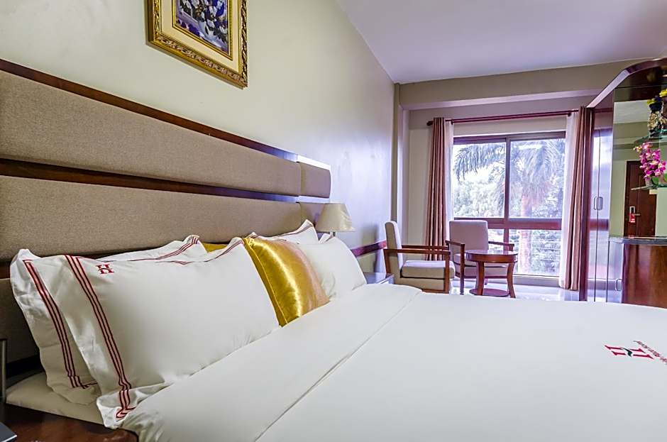 Hillside Plaza Hotel