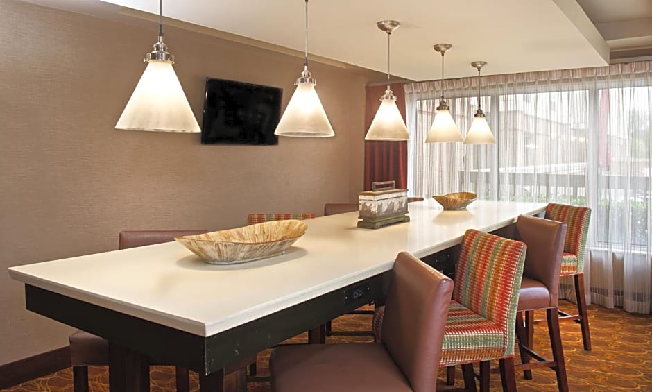 Hampton Inn & Suites N Ft Worth-Alliance Airport