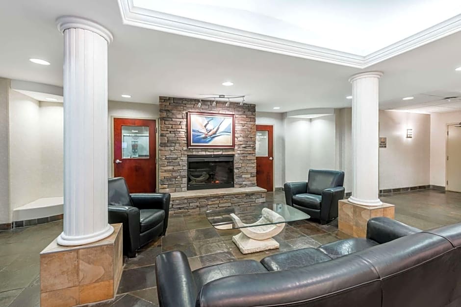 Super 8 by Wyndham Red Deer City Centre