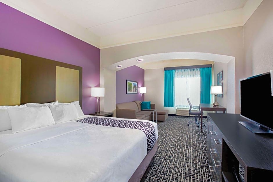 La Quinta Inn & Suites by Wyndham Mission At West Mcallen