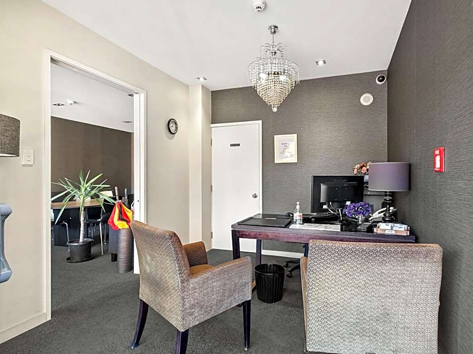 Clear Ridge Apartments