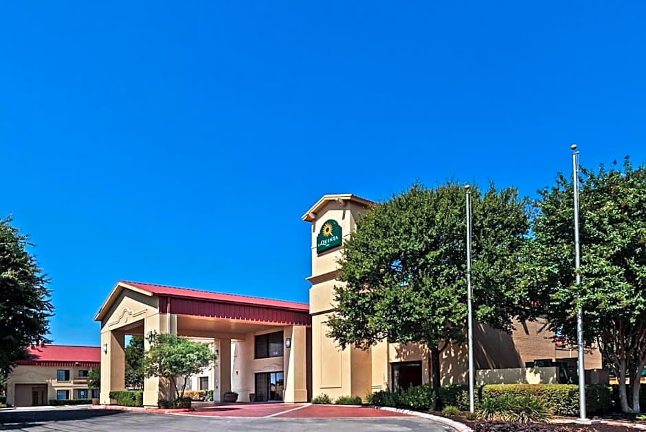La Quinta Inn & Suites by Wyndham San Marcos