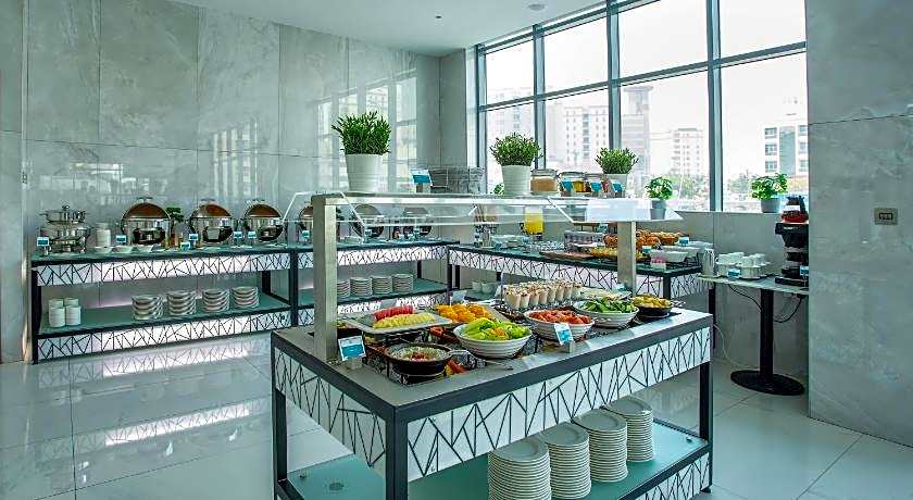 City Avenue Al Reqqa Hotel