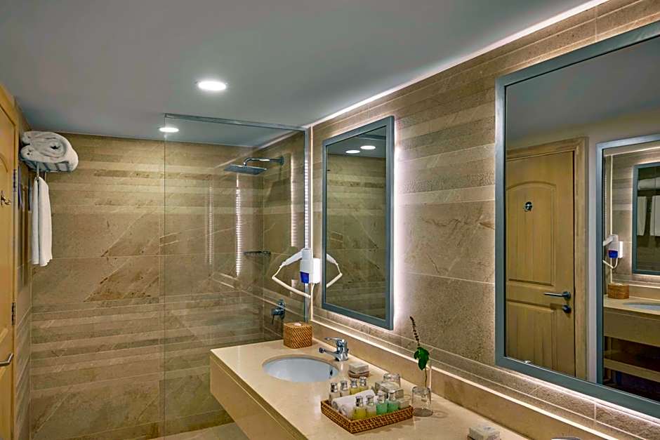 Jaz Costa Mares Adults Only +16