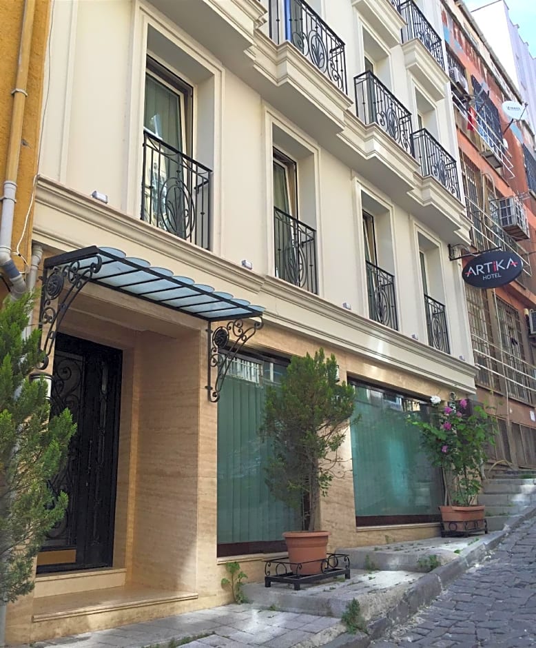 Artika Hotel