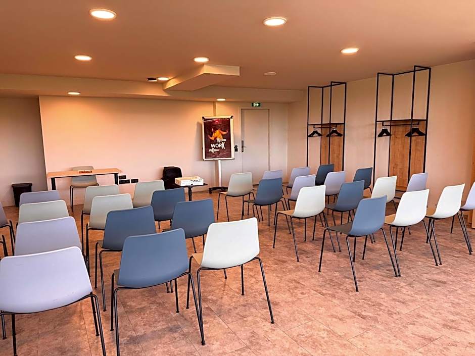 Ibis Lunel Petite Camargue