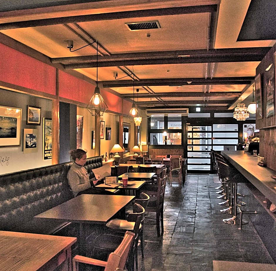 DJANGO hostel & Lounge