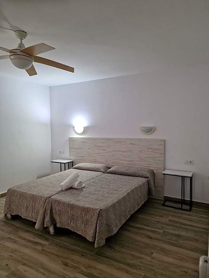 Aparthotel Puerto Cala Vadella