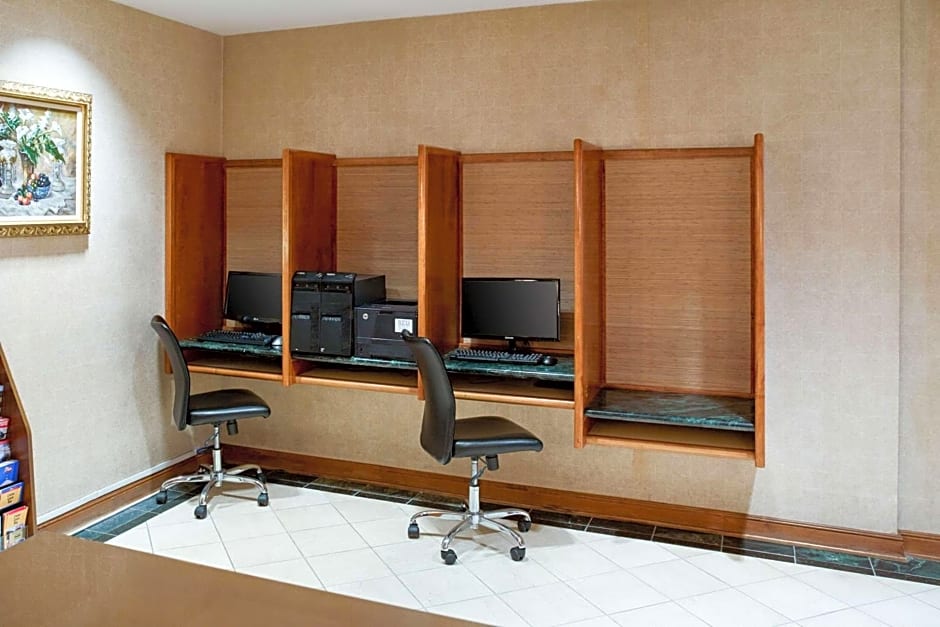 Clarion Hotel Airport Portland