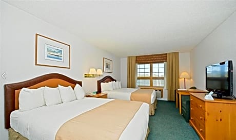 Queen Room with Two Queen Beds and Sofa Bed - Non Smoking