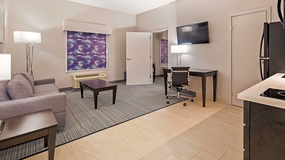 Best Western Plus Wilkes Barre-Scranton Airport Hotel