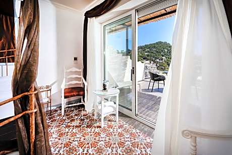 Deluxe Double Room with Sea View