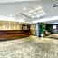Monte Carlo Inns Airport Suites