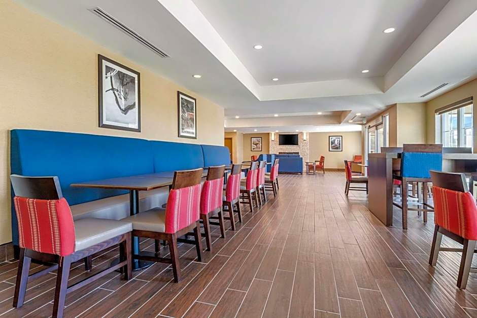 Comfort Inn & Suites Napanee