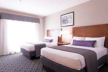 Photo 1 of 2 of 2 Queen Beds, Accessible