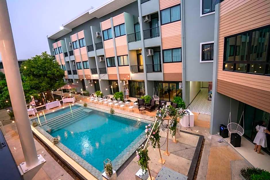 Phuket Airport Place