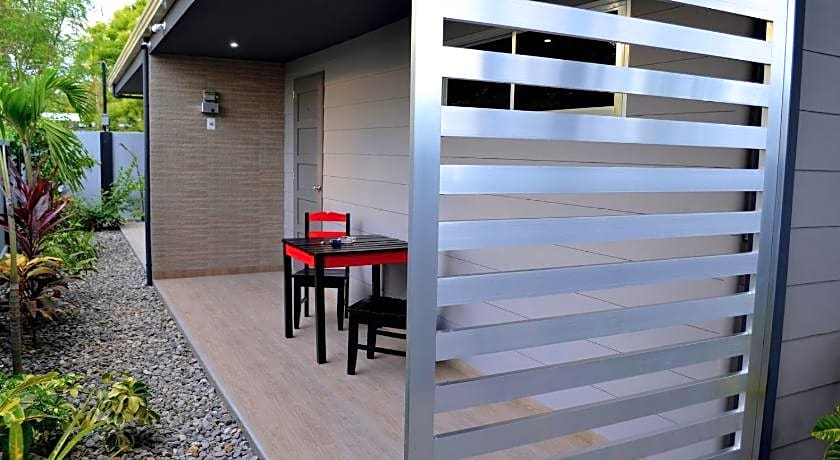 Micky Santoro- Apartments