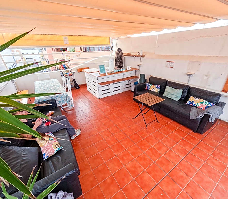 Puerto Nest Hostel