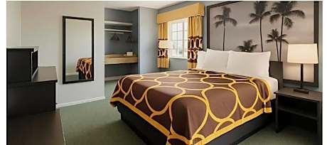 King Room - Mobility/Hearing Accessible - Smoking