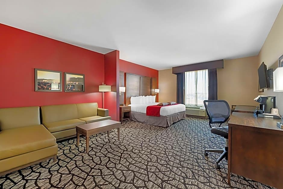 Best Western Plus Lakeview Hotel