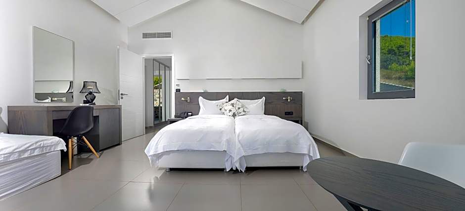 Photo 1 of 5 of Villa 1 Bedroom, Sea View