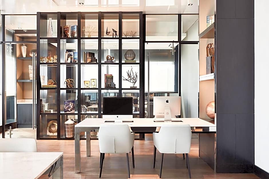 AC Hotel by Marriott® Santiago Cenco Costanera