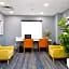Holiday Inn Express & Suites Sacramento NE Cal Expo By IHG