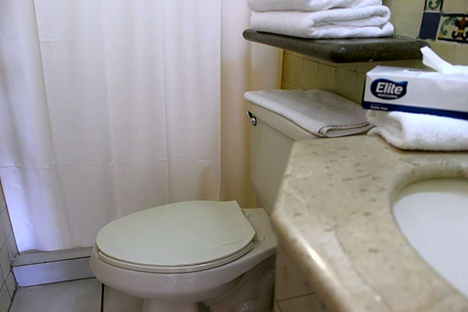 Hotel Concierge Plaza Colima