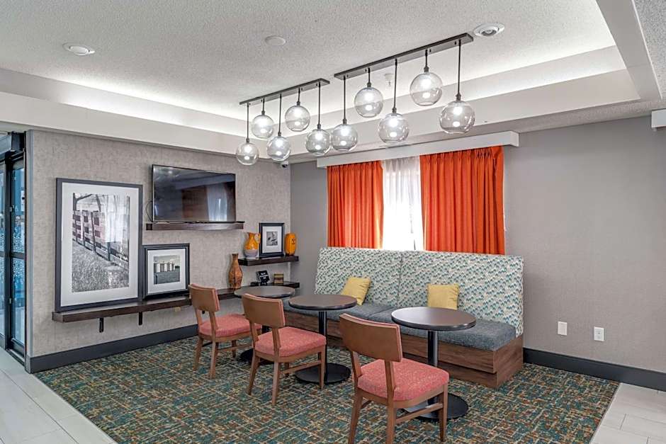 Hampton Inn By Hilton Bloomington West