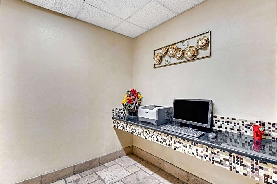 Quality Inn Dalton East