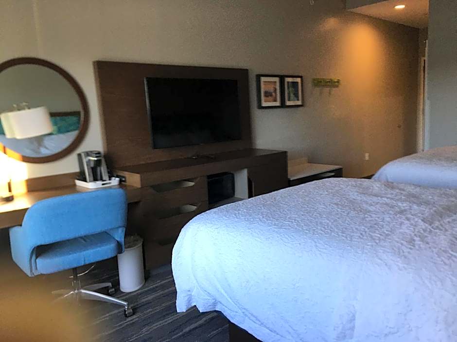 Photo 1 of 3 of 2 Queen Beds
