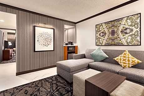 King Suite - Mobility and Hearing Accessible