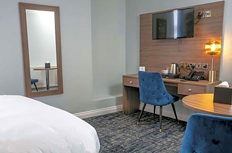 Standard King Room - Non-Smoking