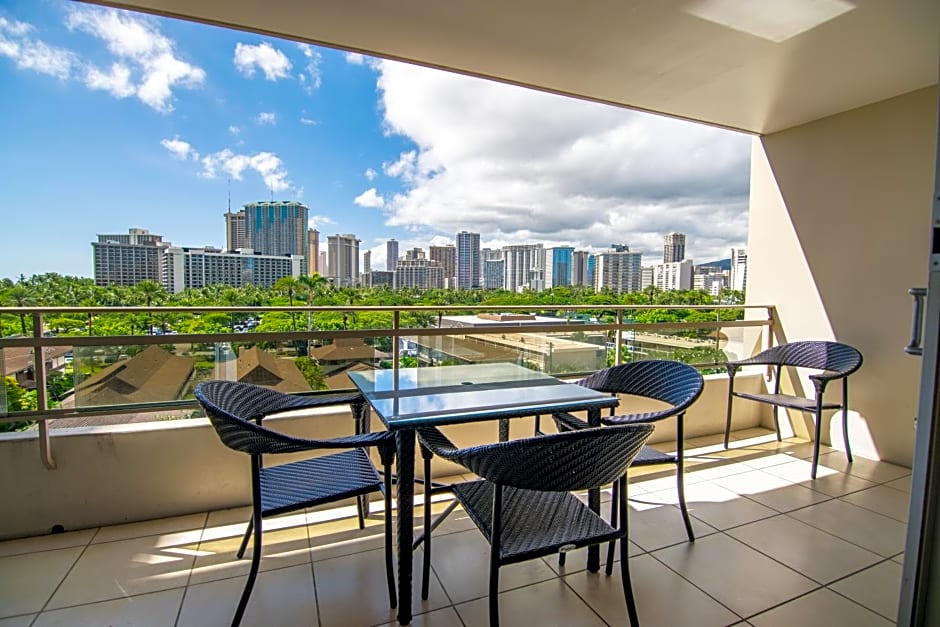 Regency On Beachwalk Waikiki By Outrigger