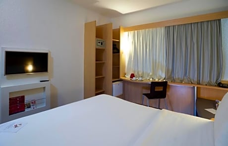 Standard Room with a double bed