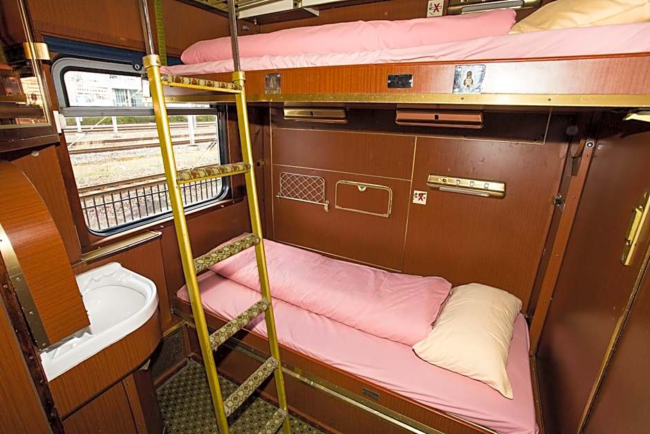 Train Lodge Amsterdam