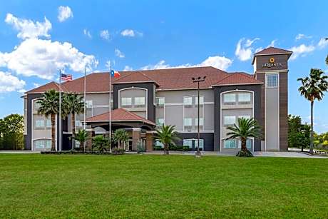 La Quinta Inn & Suites by Wyndham Alvin